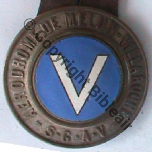 MELUN VILLAROCHE NH SGAV CEV Badge V Bleu  AB.P 2Anneaux.. Dos lisse.. No7 Src.saharien50 30EurInv